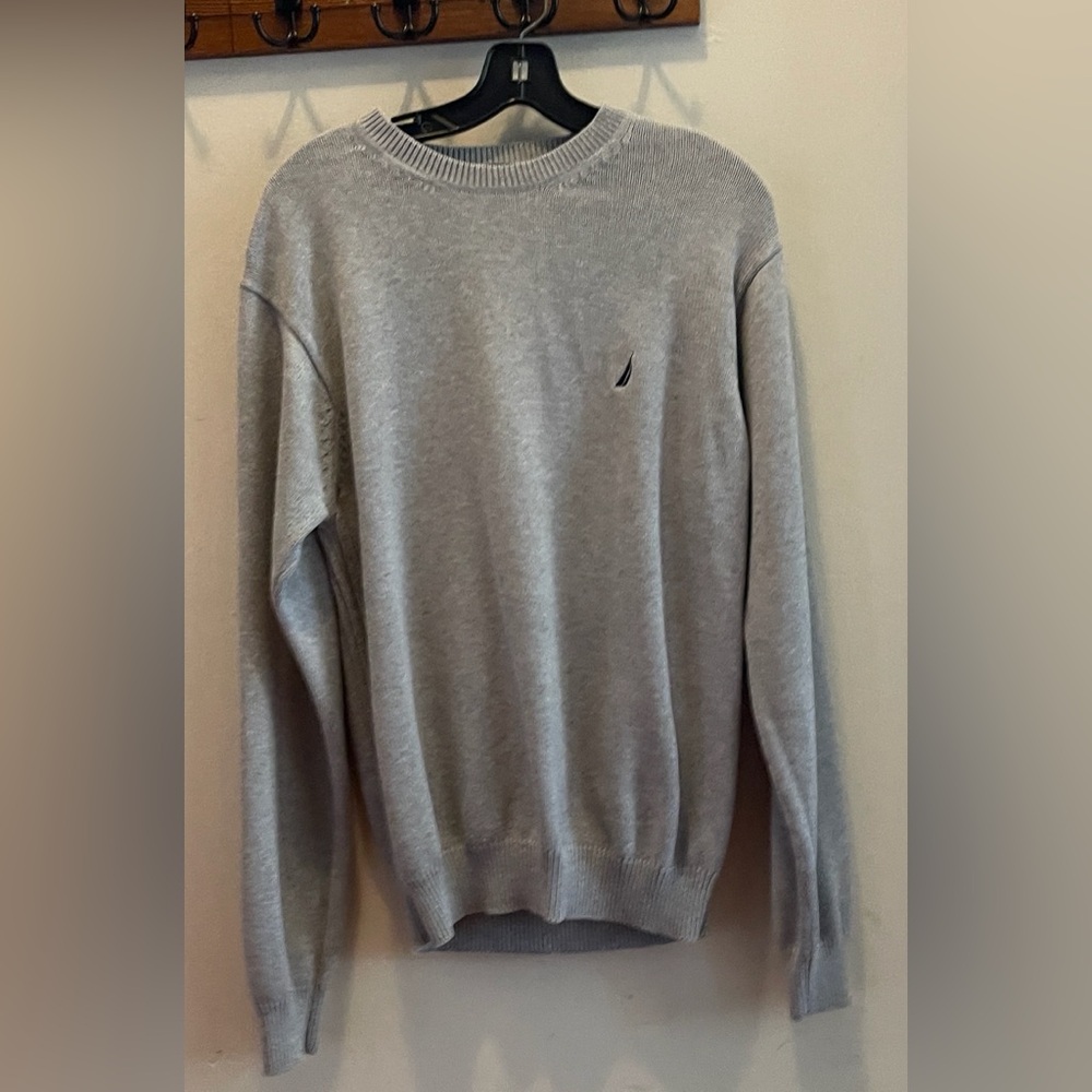 Nautica Gray Crewneck Sweater No tag for size measures medium
